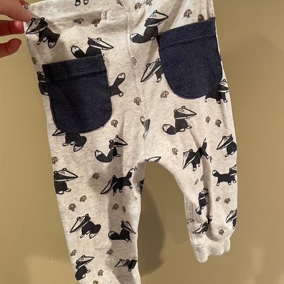 Badger 🦡 print Polarn O. Pyret 6-9 mo pants - Picture 2 of 5